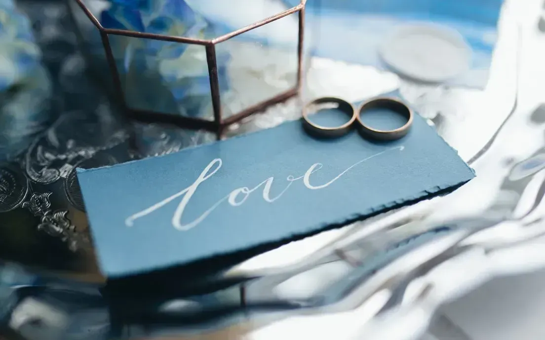 What Hand Does Your Wedding Ring Go On?  The Tradition Explained