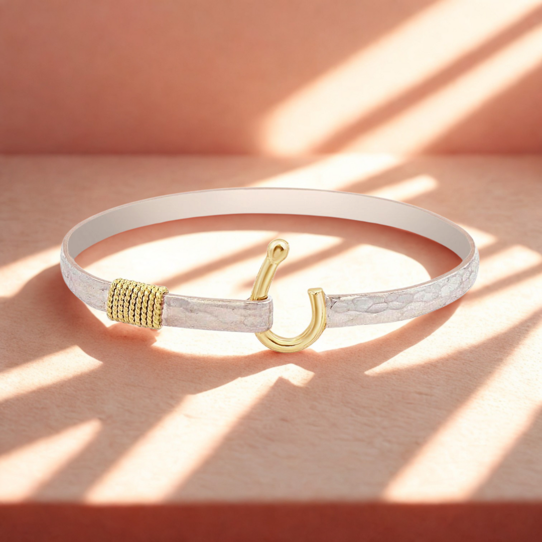 ISLAND HOOKED COLLECTION